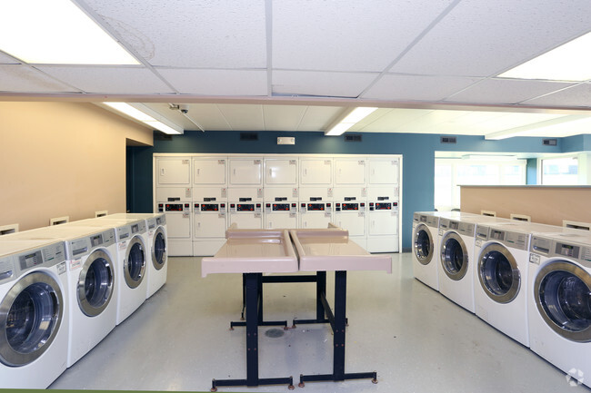 Whispering Oaks Laundry Room